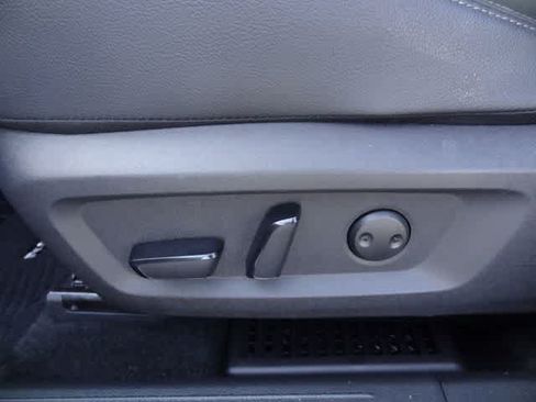 Used 2023 Nissan Rogue SL w/ SL Premium Package AWD/4WD image 8