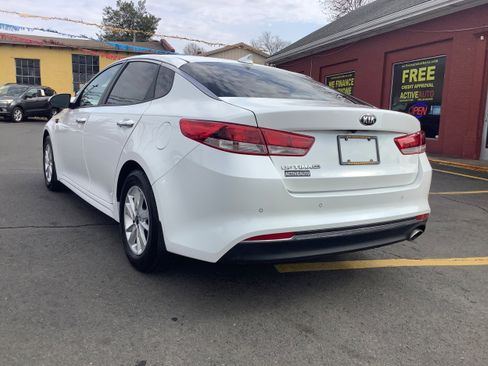 Used 2018 Kia Optima LX w/ Convenience Package FWD image 5