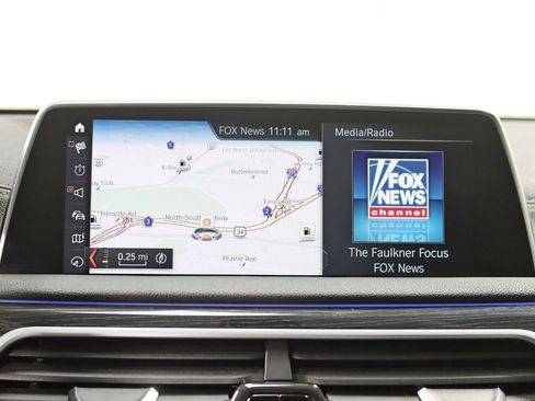 Used 2019 BMW 750i xDrive w/ M Sport Package image 19