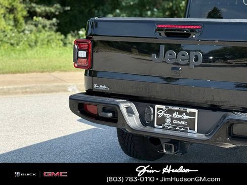 Used 2022 Jeep Gladiator Overland AWD/4WD image 16