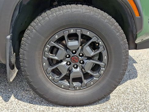 Certified 2023 Nissan Frontier PRO-4X w/ Pro-4X Premium Package AWD/4WD image 8