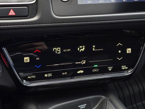 Used 2019 Honda HR-V EX image 30