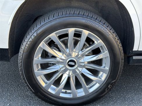 Used 2021 Cadillac Escalade Premium Luxury w/ Driver Assist Tech Package image 17