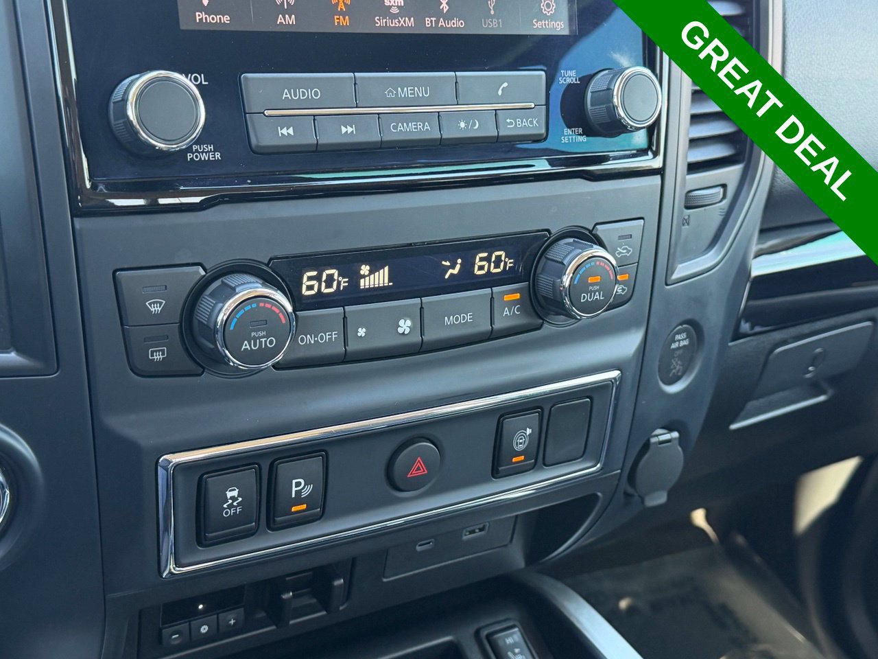 Used 2024 Nissan Titan SV w/ SV Convenience Package RWD image 26