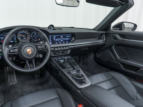 Certified 2021 Porsche 911 Carrera image 18