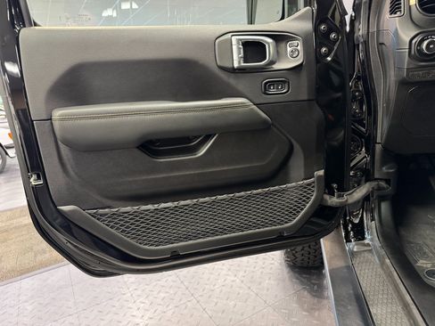 Used 2024 Jeep Wrangler Unlimited Rubicon 392 AWD/4WD image 65