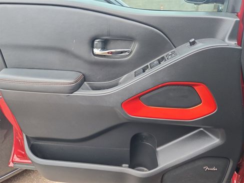 Used 2025 Nissan Frontier PRO-4X w/ Pro Convenience Package image 14