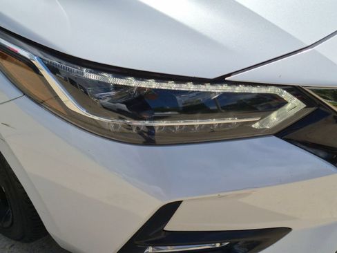 Certified 2022 Nissan Sentra SR w/ SR Premium Package FWD image 36