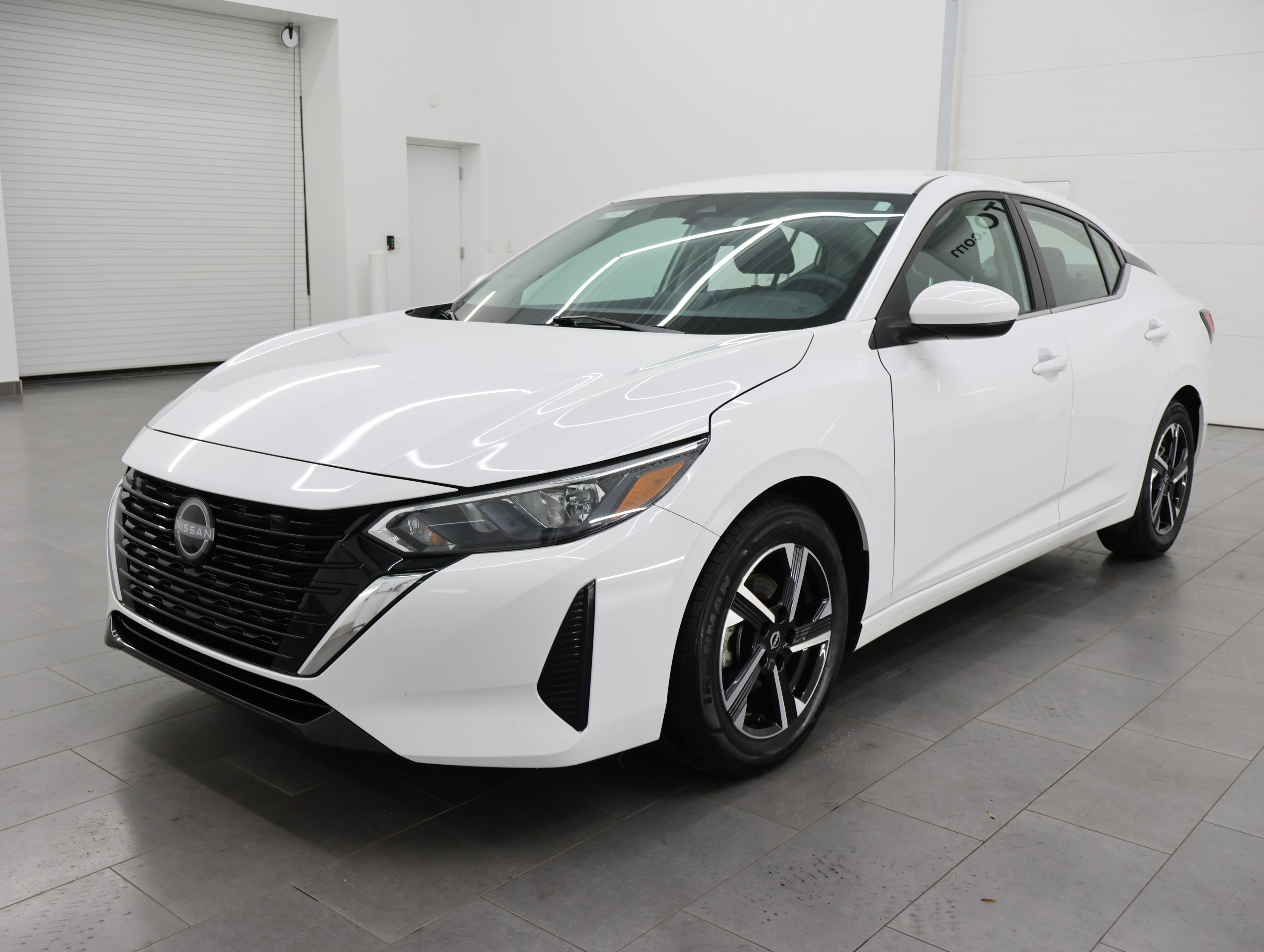 Used 2024 Nissan Sentra SV FWD image 7