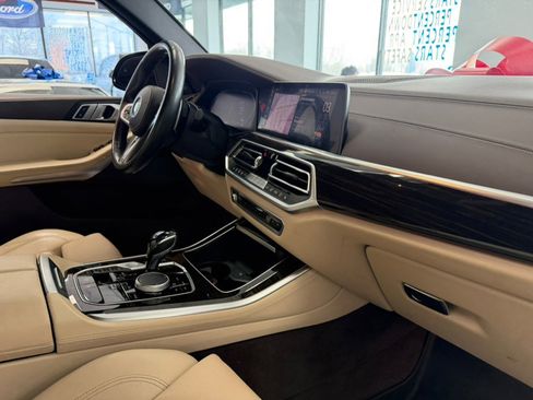 Used 2019 BMW X5 xDrive40i w/ M Sport Package image 31