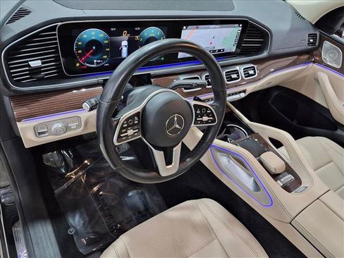 Used 2023 Mercedes-Benz GLS 450 4MATIC image 10