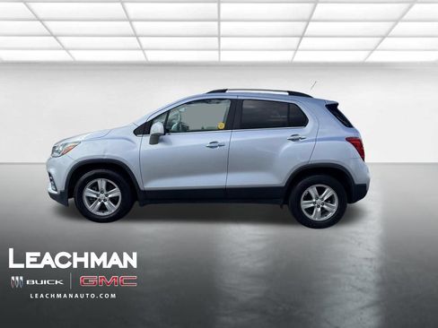 Used 2018 Chevrolet Trax LT w/ LT Convenience Package FWD image 7