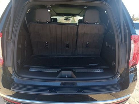 Used 2023 GMC Yukon Denali image 33