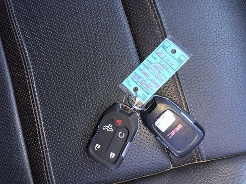 Used 2022 GMC Sierra 3500 Denali w/ Denali Ultimate Package image 30