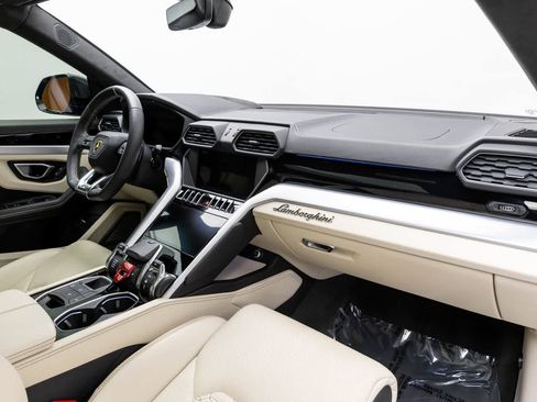 Used 2019 Lamborghini Urus image 59