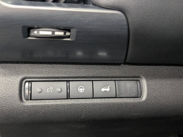 Certified 2026 Nissan Pathfinder SL FWD image 13