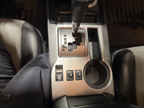 Used 2016 Toyota 4Runner SR5 image 20