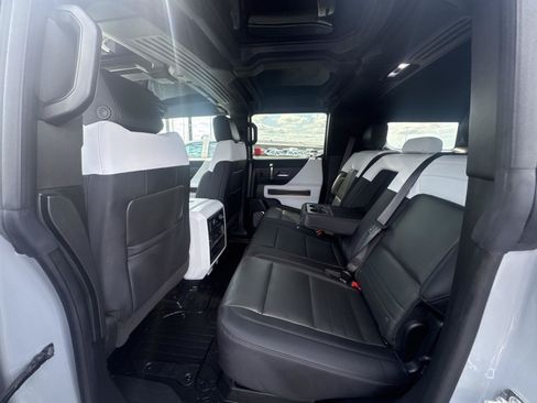 Used 2025 GMC Hummer EV 3X AWD/4WD image 9