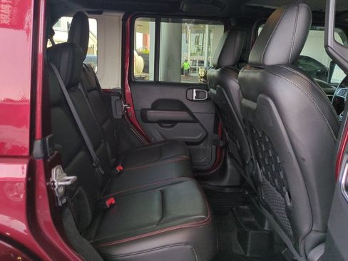 Used 2021 Jeep Wrangler Unlimited Rubicon AWD/4WD image 17
