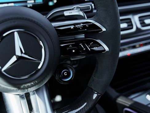 Used 2026 Mercedes-Benz GLS 63 AMG 4MATIC image 61