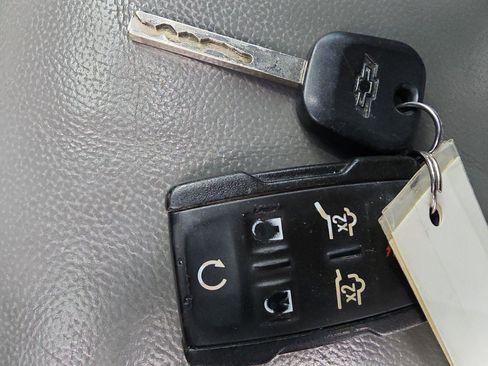 Used 2015 Chevrolet Suburban LT w/ Max Trailering Package image 21