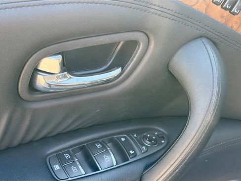 Used 2023 Nissan Armada SL w/ Captain's Chairs Package image 23