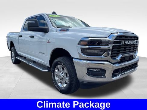 Used 2025 RAM 2500 Big Horn AWD/4WD image 7