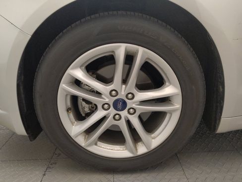 Used 2018 Ford Fusion SE w/ Fusion SE Technology Package FWD image 31