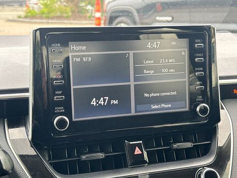 Used 2020 Toyota Corolla LE FWD image 21