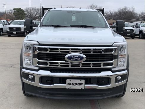 Used 2024 Ford F550 Crew Cab image 10