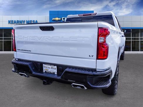 Used 2024 Chevrolet Silverado 1500 LT Trail Boss w/ Convenience Package II AWD/4WD image 6