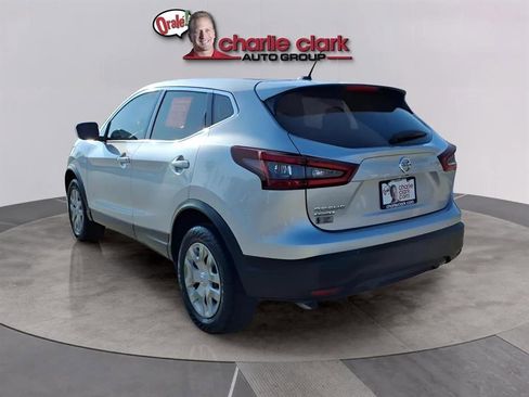 Used 2020 Nissan Rogue Sport S image 3