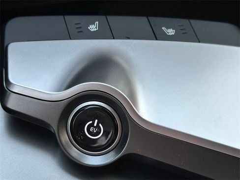 Used 2023 Kia EV6 Light image 29