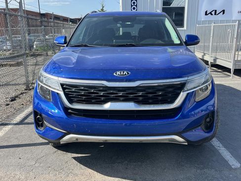 Used 2021 Kia Seltos EX image 2