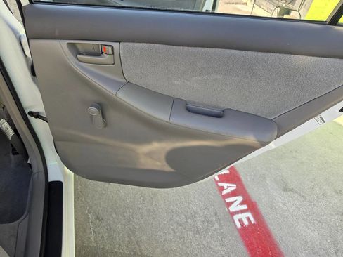 Used 2004 Toyota Corolla CE image 28