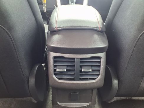 Used 2016 Ford Fusion SE AWD/4WD image 24