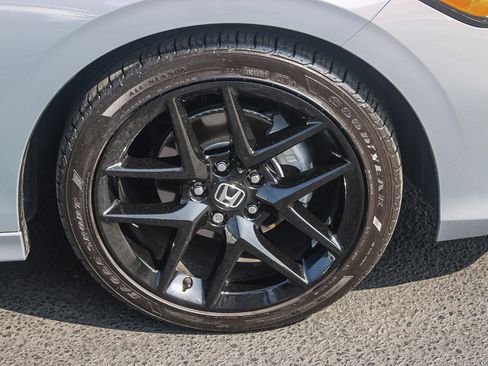 Used 2025 Honda Civic Sport image 11