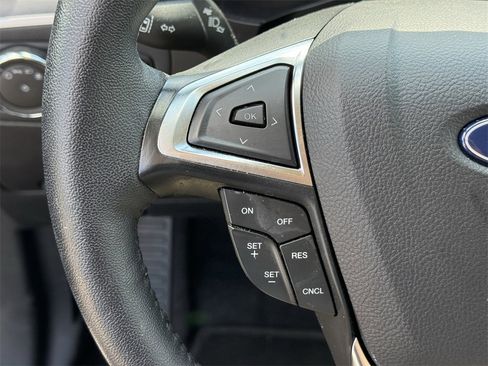 Used 2024 Ford Edge SEL w/ Convenience Package image 17