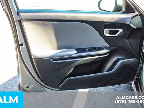 Used 2025 Kia K4 FWD image 38