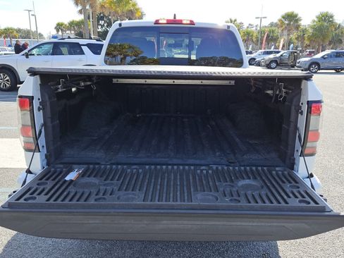 Used 2023 Nissan Frontier SV w/ SV Convenience Package image 6