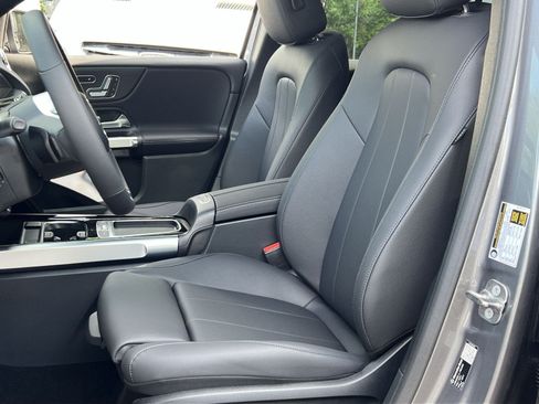 New 2026 Mercedes-Benz GLB 250 4MATIC image 18