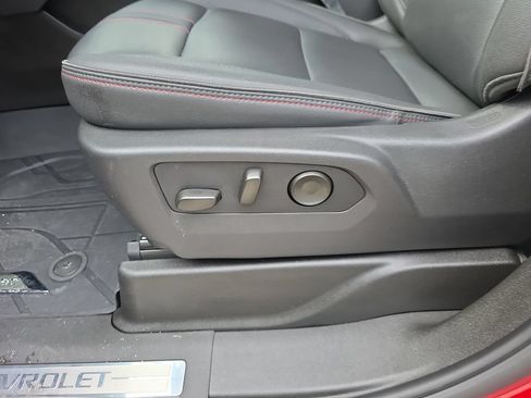 Used 2025 Chevrolet Tahoe RST w/ Comfort Package RWD image 13