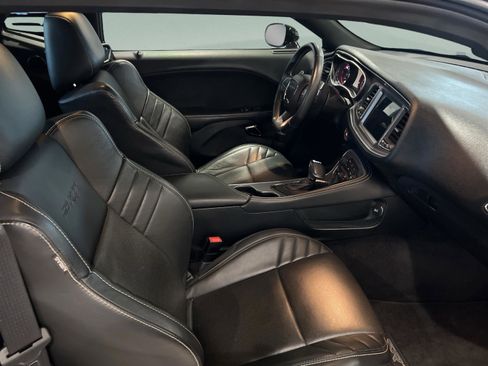 Used 2016 Dodge Challenger SRT Hellcat image 23