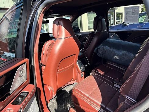 Used 2020 Lincoln Aviator Black Label w/ Class IV Trailer Tow Package image 8