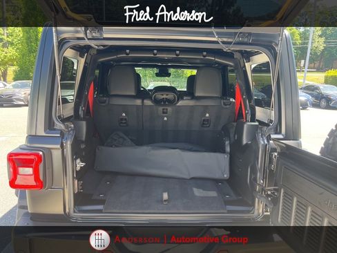 Used 2023 Jeep Wrangler Unlimited Rubicon 392 AWD/4WD image 9