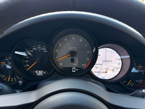 Used 2018 Porsche 911 GT3 image 24