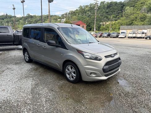 Used 2015 Ford Transit Connect XLT FWD image 6