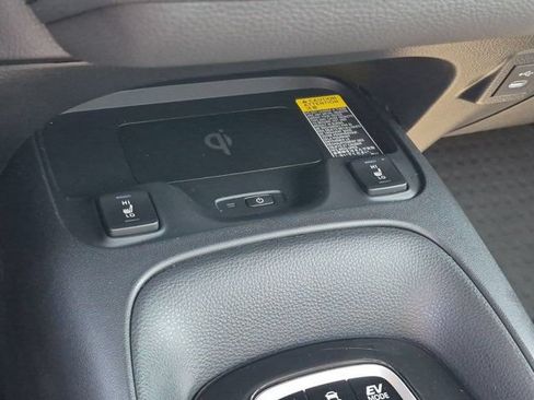 Certified 2025 Toyota Corolla XLE FWD image 15