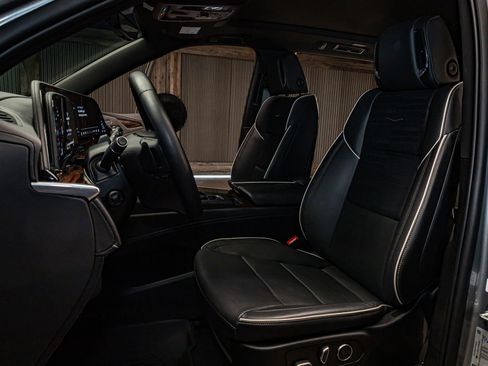 Used 2023 Cadillac Escalade Premium Luxury w/ Performance Package image 20