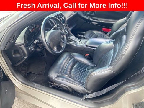 Used 1998 Chevrolet Corvette Coupe w/ Memory Pkg RWD image 9